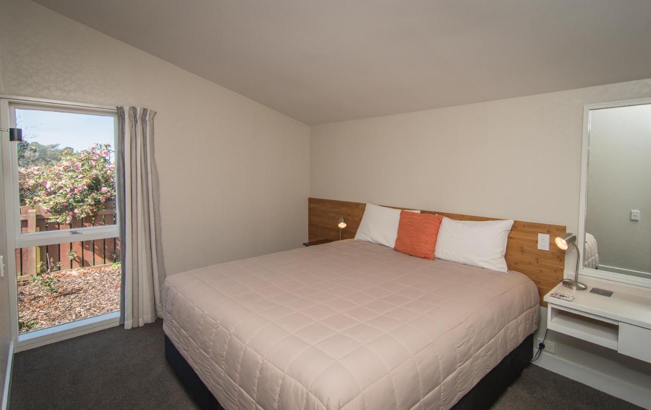 Cedar Lodge Motel Тимару Экстерьер фото